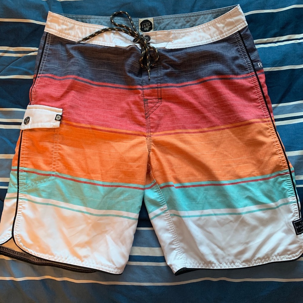 RIPCURL  SURF BOARD SHORTS